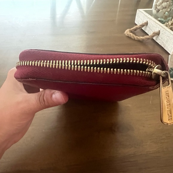 Michael Kors long zip wallet - Picture 7 of 8